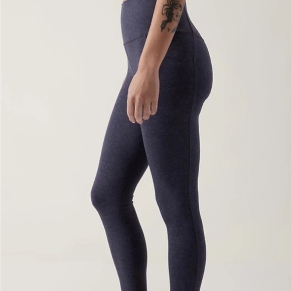 athleta salutation stash pocket ii softluxe tight - Picture 3 of 10